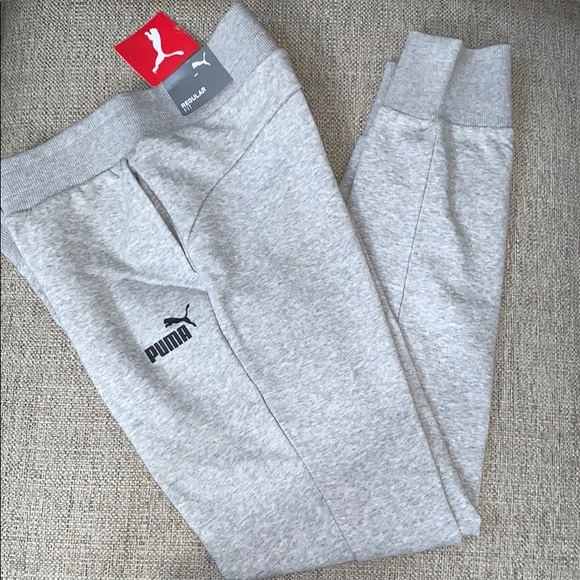 SOLD‼️Puma Women’s Joggers - Picture 2 of 10